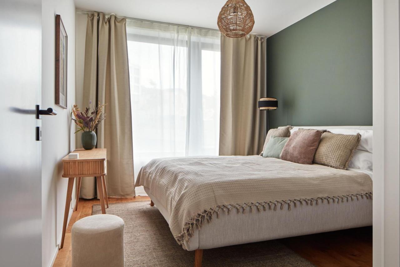 Prague Days - Designer Apts - Garage - Terrace - Easy City Access Exteriör bild