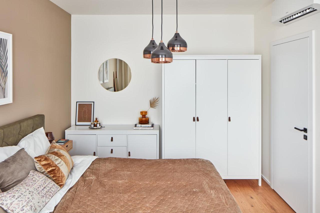 Prague Days - Designer Apts - Garage - Terrace - Easy City Access Exteriör bild