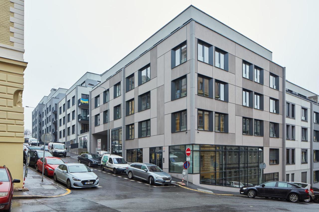 Prague Days - Designer Apts - Garage - Terrace - Easy City Access Exteriör bild